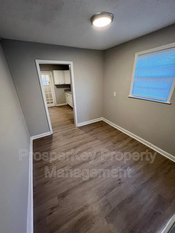 Building Photo - 849 Illges Rd