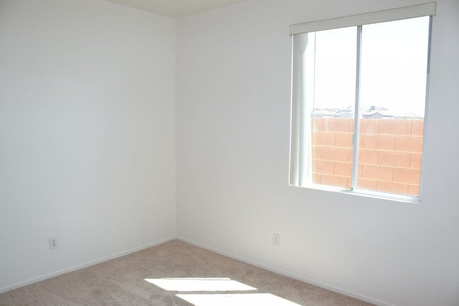Building Photo - SPACIOUS AND ELEGANT TWO STORY HOME AT END...