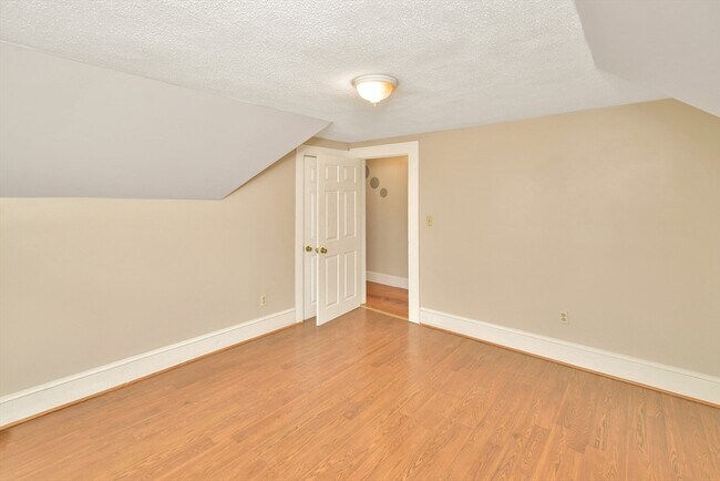 Building Photo - 180 Westville St