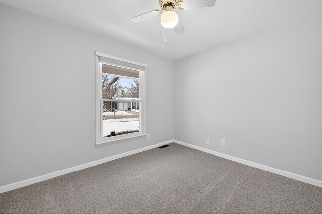 Building Photo - 1203 Dorne Dr