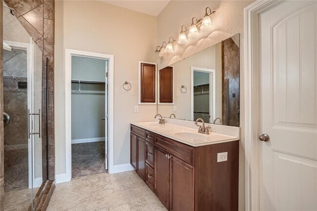 Building Photo - 912 Tabernash