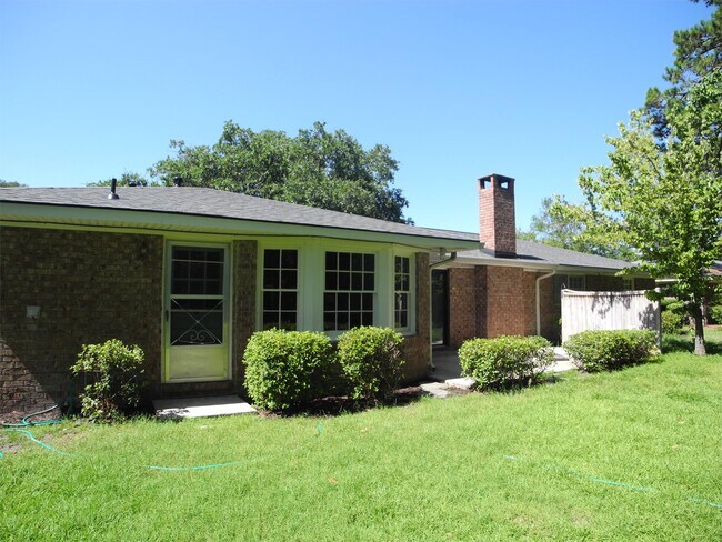 Building Photo - 108 Montague Rd