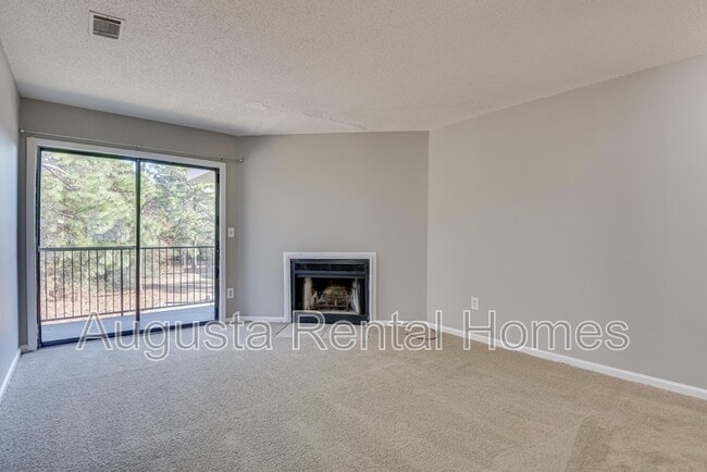 Building Photo - 2812C Thomas Lane