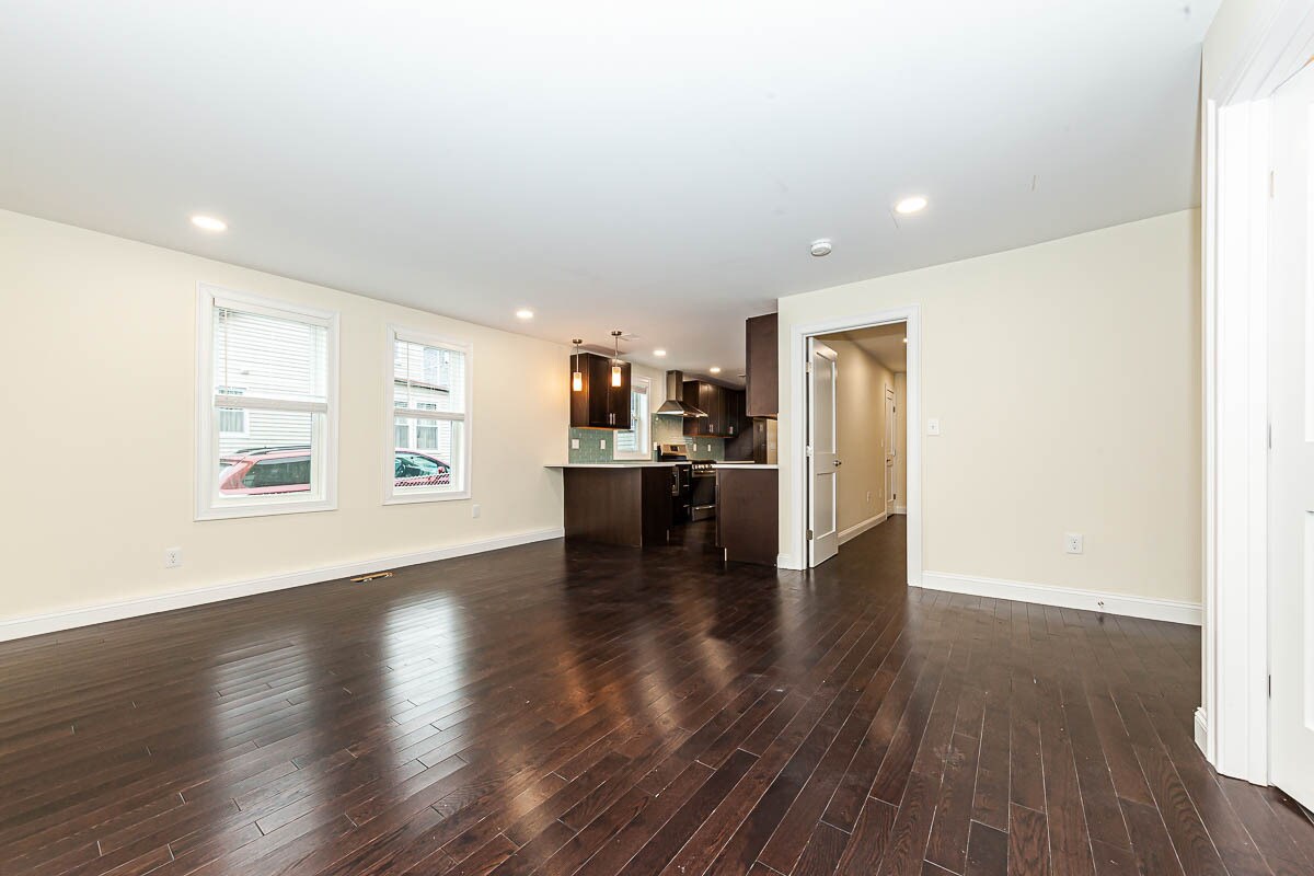 Building Photo - 28 Albion St