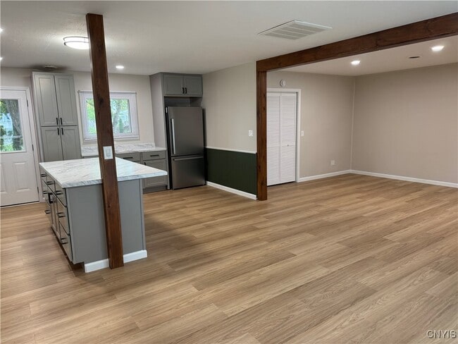 Building Photo - 304 Birchwood Blvd