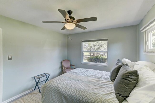 Building Photo - 711 Whitfield Ave