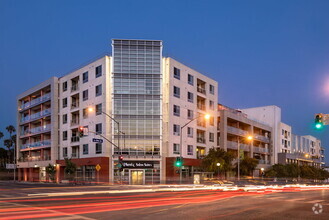 Building Photo - The Huxley