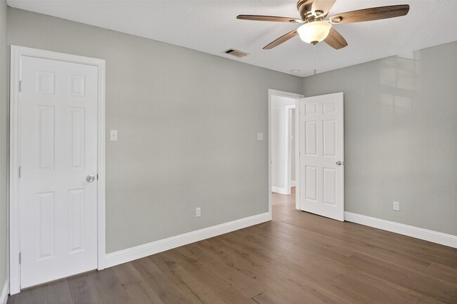 Building Photo - 4806 W University Blvd