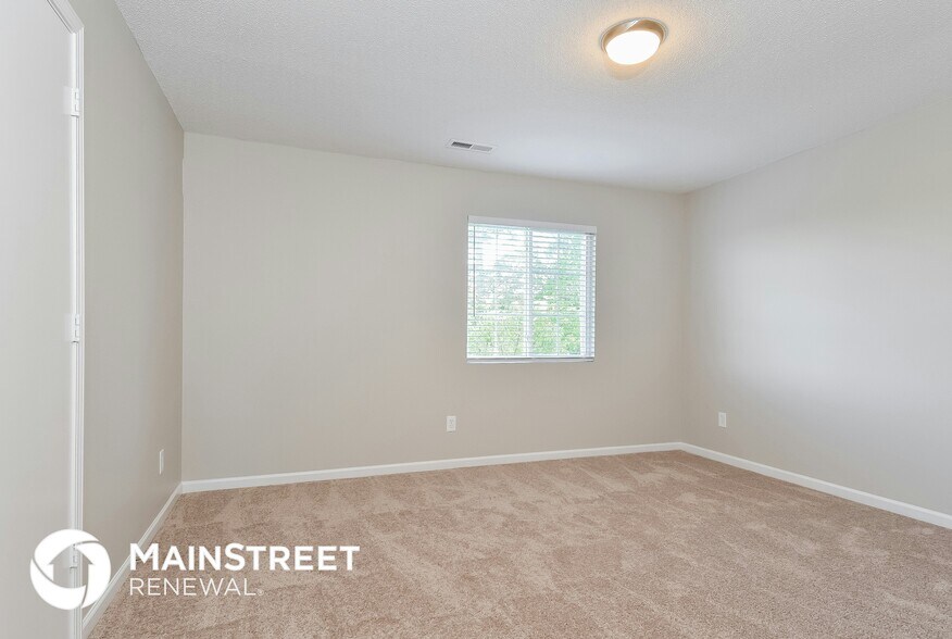Building Photo - 5719 Waterpoint Dr