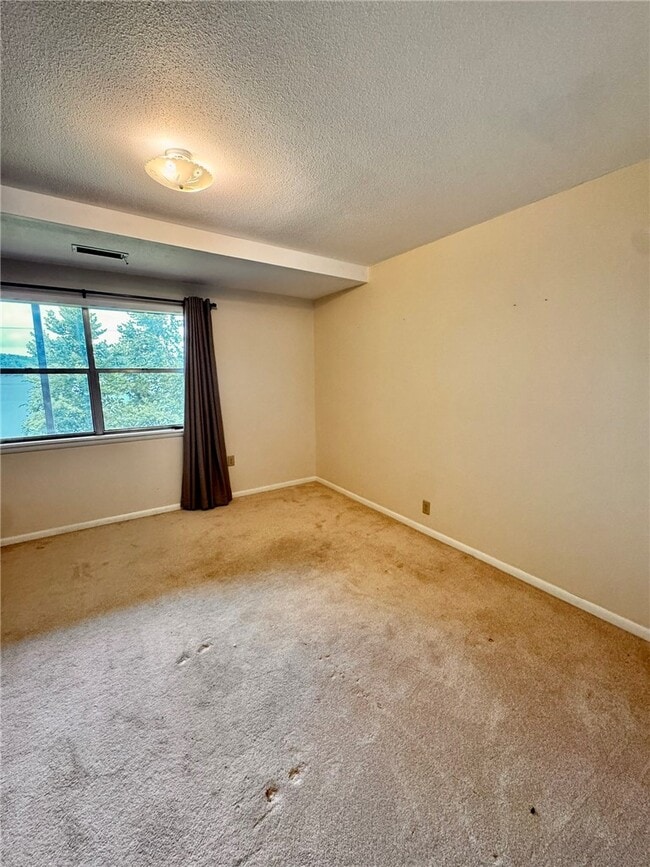 Building Photo - 15344 Dutchmans Dr