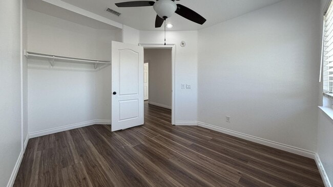 Building Photo - 13632 Cabrillo Ct