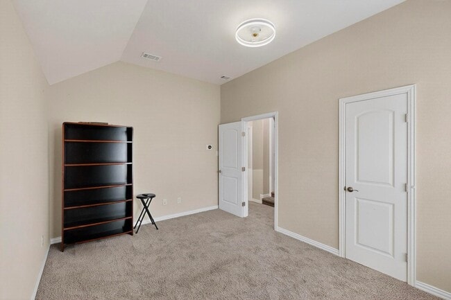 Building Photo - 604 Knightsbridge Ln