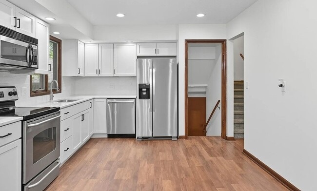 Building Photo - 315 Morgan St