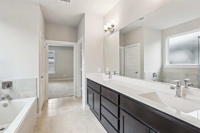 Building Photo - 29211 Pikes Peak Dr