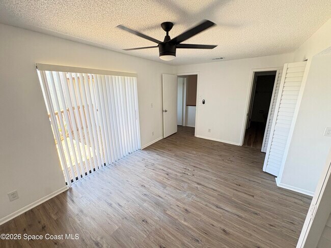 Building Photo - 8787 Live Oak Ct