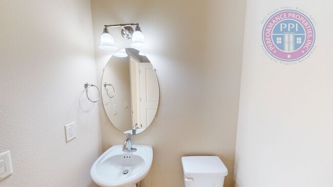 Building Photo - DEPOSIT FREE MOVE-IN WITH OBLIGO!  Orenco ...