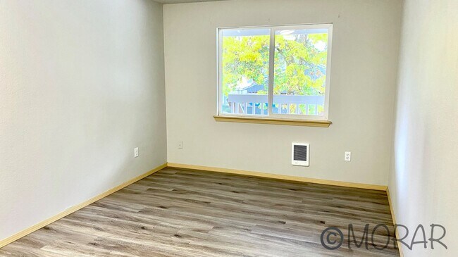 Building Photo - 14702 Washington Ave SW