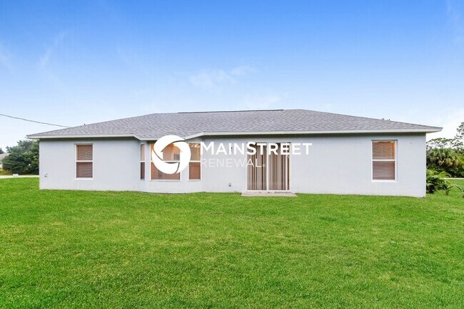 Building Photo - 3 Bedroom Pet-Friendly Home in VERO BEACH,...