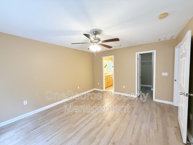 Building Photo - 111 N Charles Willis Dr