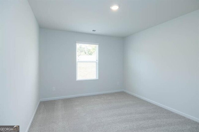 Building Photo - 165 Sweet Briar Wy