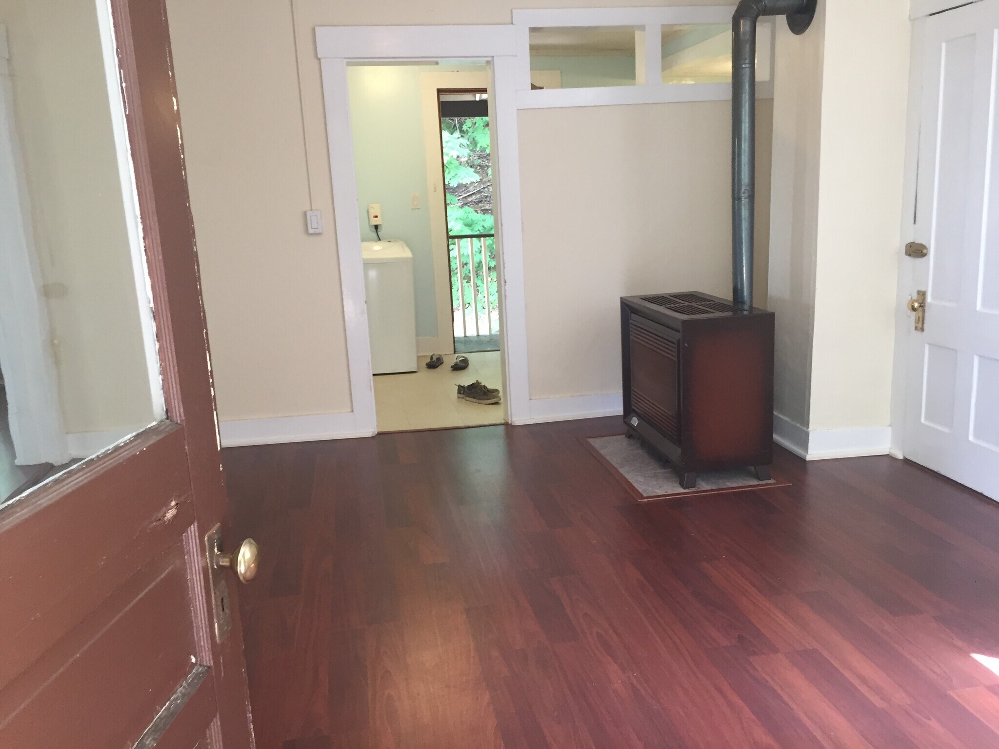 living room to kitchen. - 8 Prospect Street