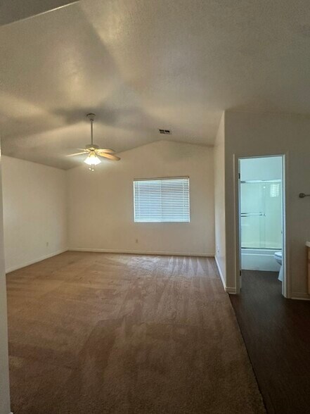 Building Photo - 4204 Serene Oak Dr