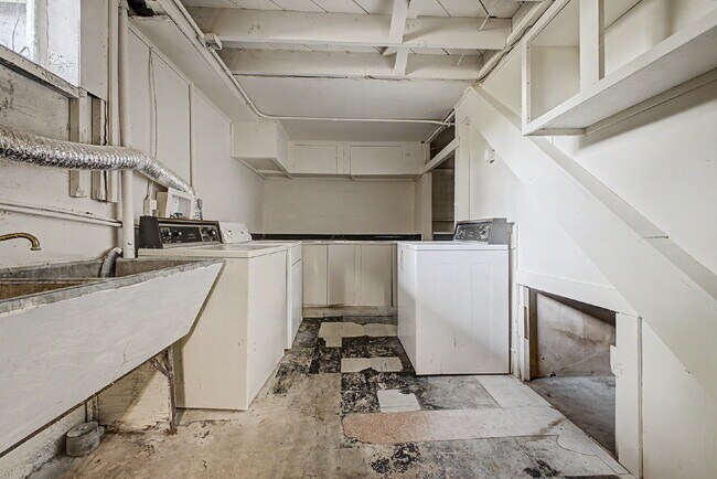 Building Photo - Virginia Village 4 Bed / 1 Bath for rent