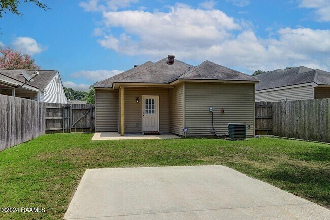 Building Photo - 109 Darlene Dr