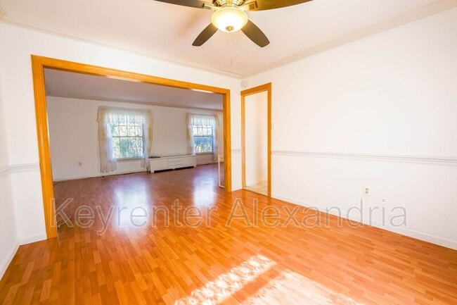 Building Photo - 7123 Red Horse Tavern Ln