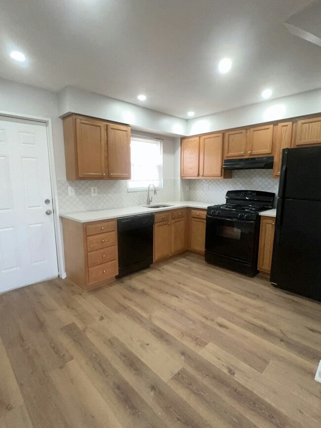 Building Photo - 3802 Lyndale Ave
