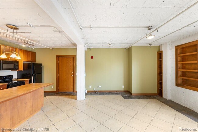 Building Photo - 78 Watson St