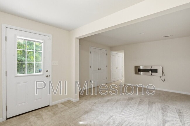 Building Photo - 100 Bertelli Ct