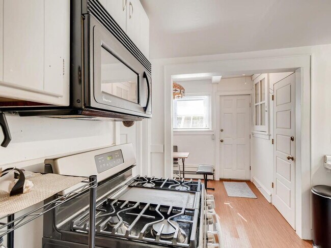 Building Photo - Rare Find: 2BR With Private Rooftop Deck, Bryn Mawr