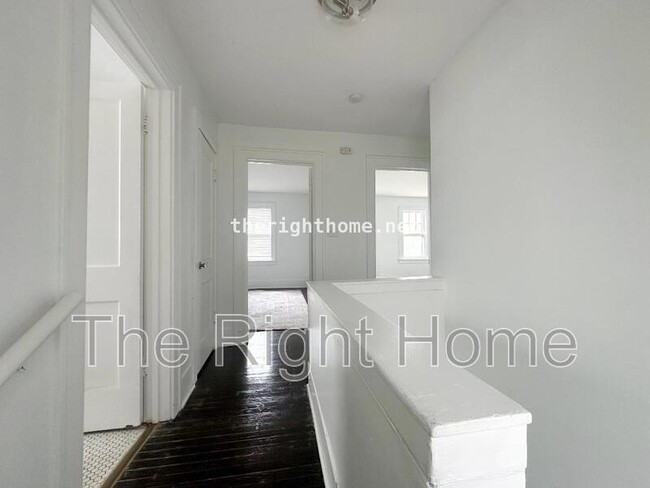 Building Photo - 2430 Redick Ave