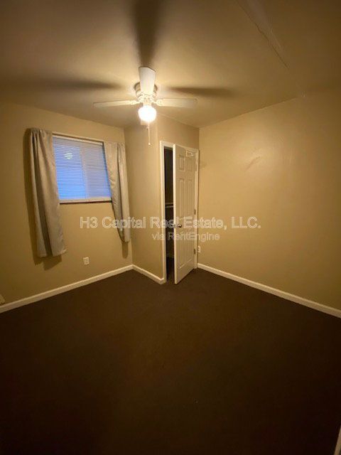 Building Photo - 208 W Thomas St