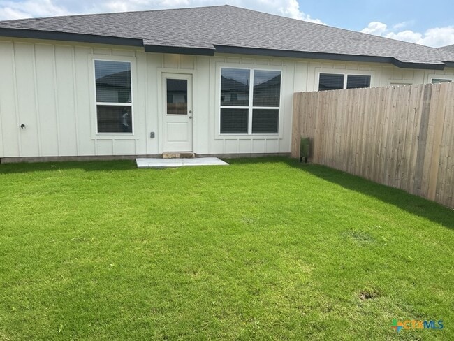 Building Photo - 3809 Hackberry Dr