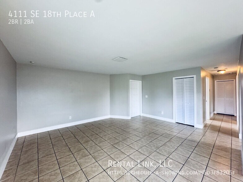 Building Photo - 4111 SE 18th Pl
