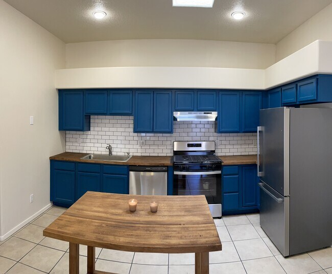 Kitchen space for a chef - 4231 Vuelta Colorada