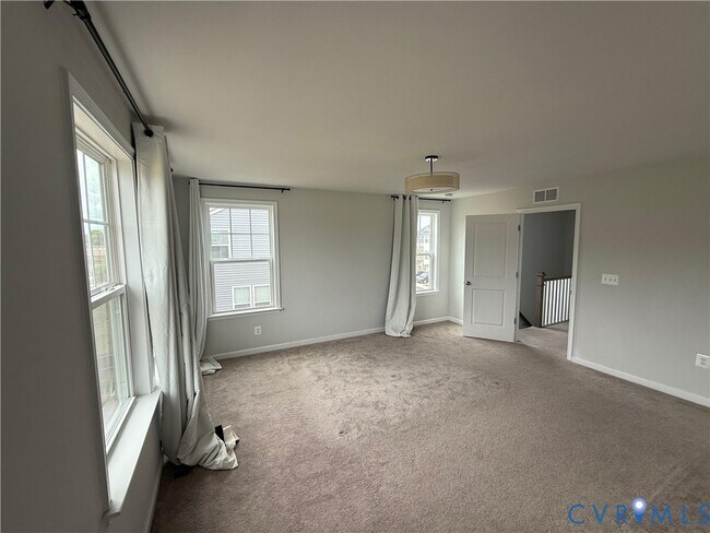 Building Photo - 625 Rivanna Hl Rd