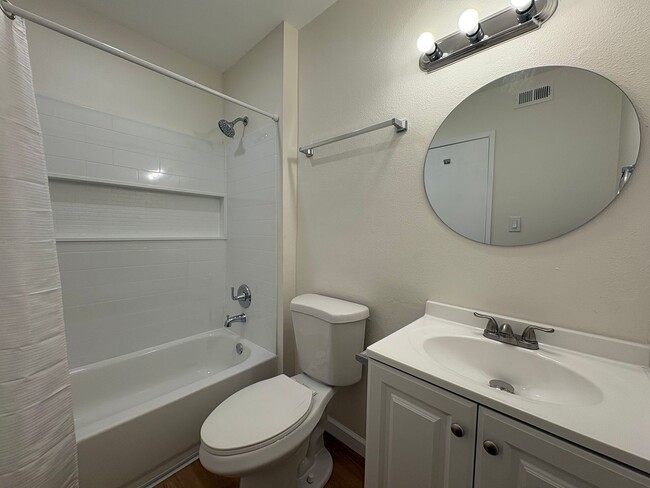 Building Photo - Newly Renovated El Cajon Home with Thoughtful Floor Plan