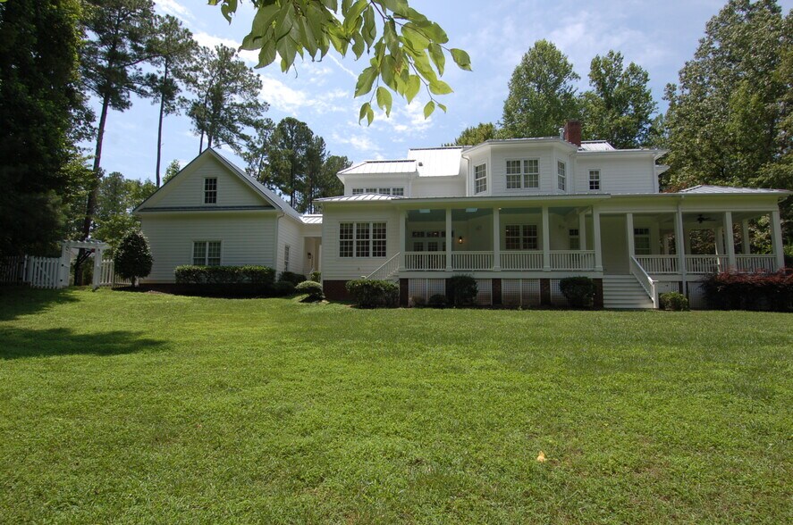Back - 1020 Raindipper Dr