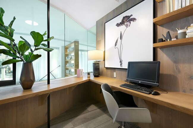 Building Photo - 101 Bowen St