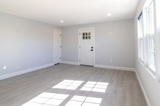 Building Photo - 229 Oneil Rd