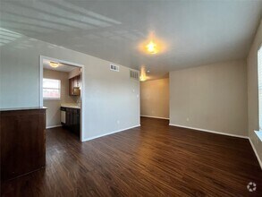 Building Photo - 2526 W Prairie St