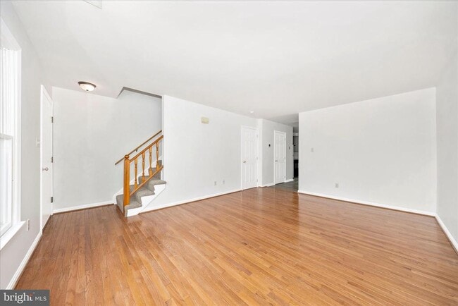 Building Photo - 1552 Crest View Ave