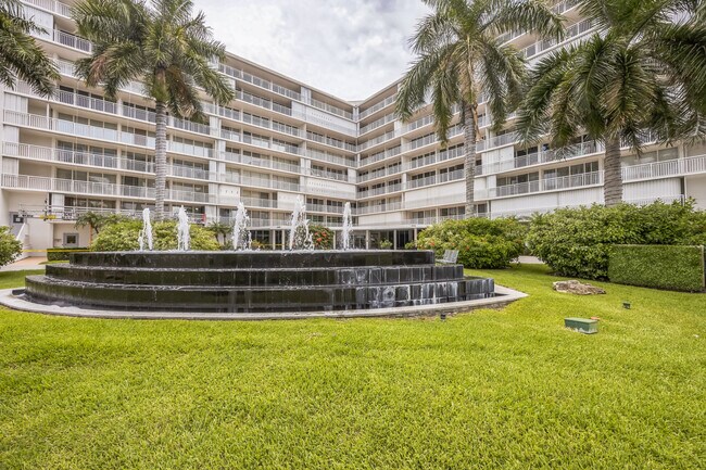 Building Photo - 3546 S Ocean Blvd