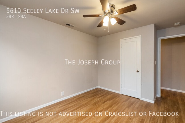 Building Photo - Beautifully updated 3 bed/2 bath in Lakewood!