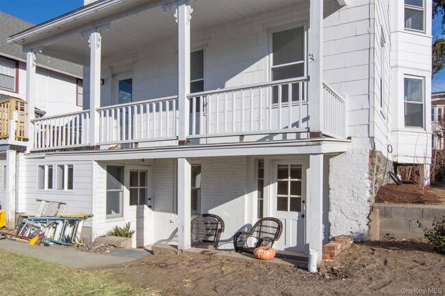 Building Photo - 9 N Buckhout St