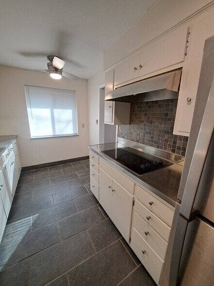 Building Photo - 2883 Charing Rd