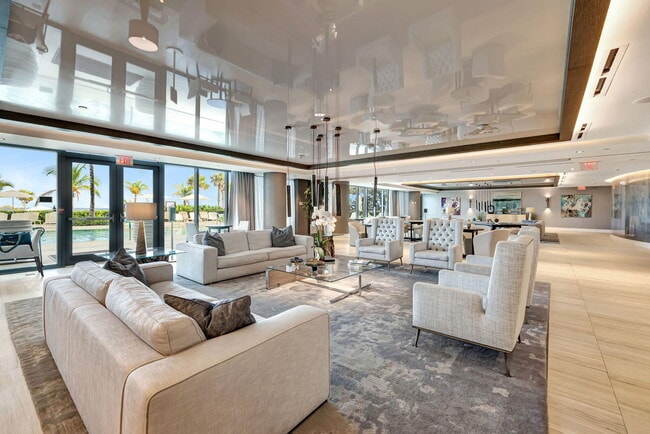 Building Photo - 730 N Ocean Blvd